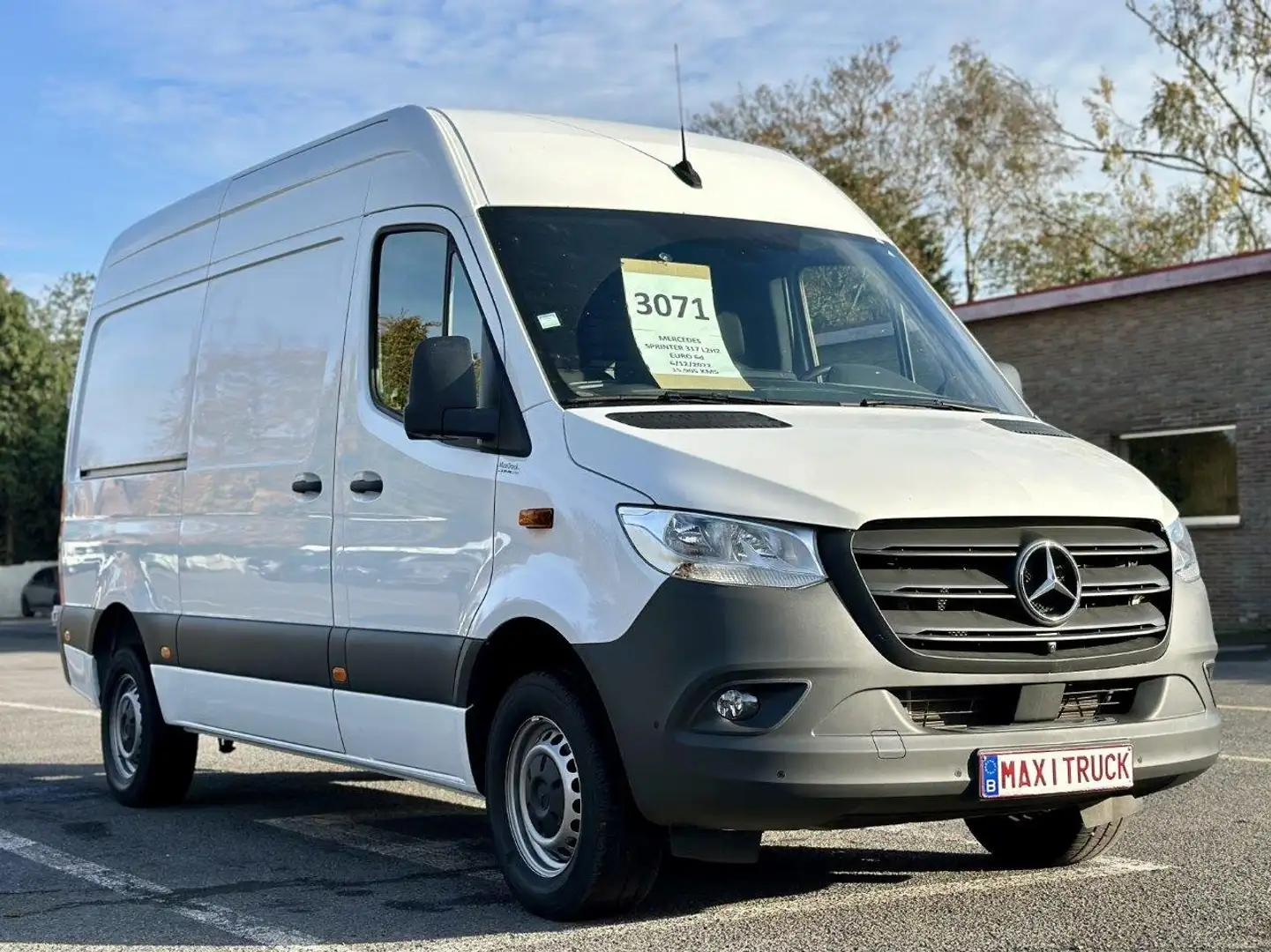 Mercedes-Benz Sprinter 317 L2H2 - 30.900€ ex BTW - Leasing 1.136€/M Blanc - 2