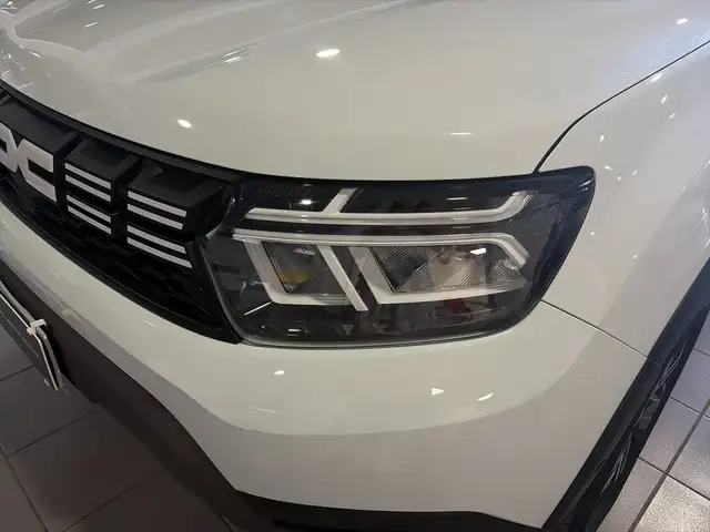 Dacia Duster view 16
