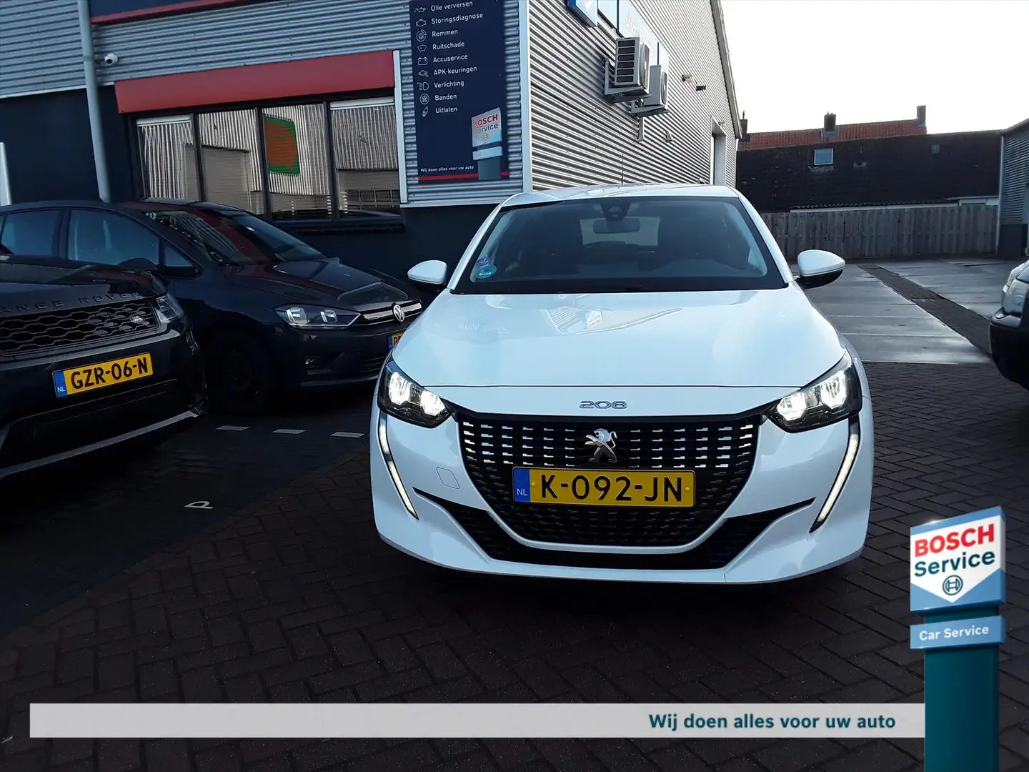 Peugeot 208 1.2 PureTech 100pk EAT8 Blue Lease Active Weiß - 2