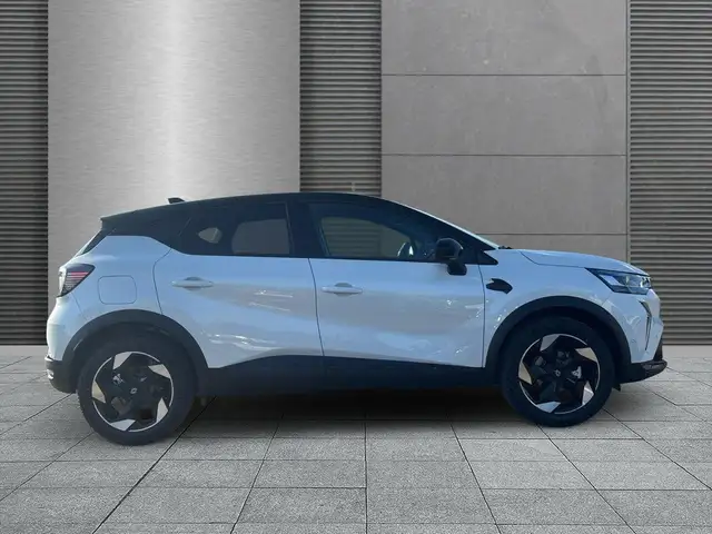 Renault Captur view 2