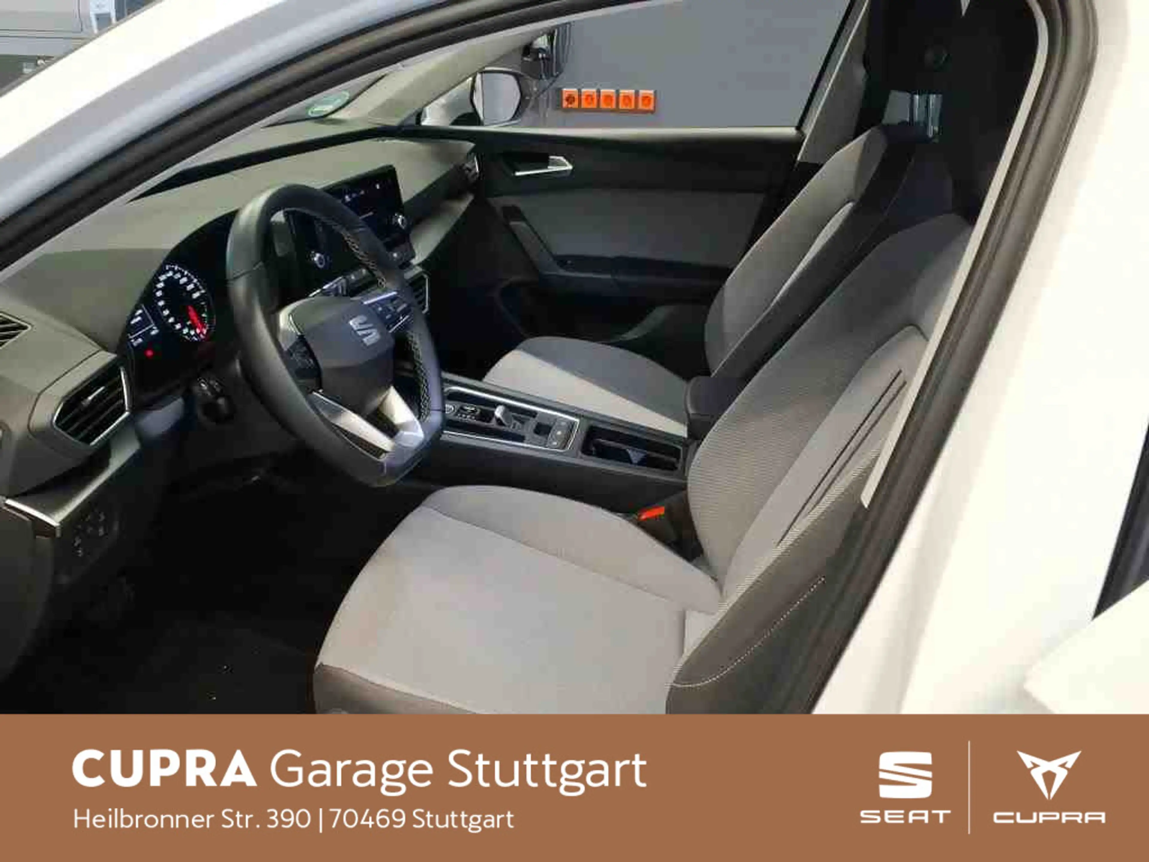 SEAT Leon Sportstourer 1.0 eTSI Style DSG 81 kW — photo 8