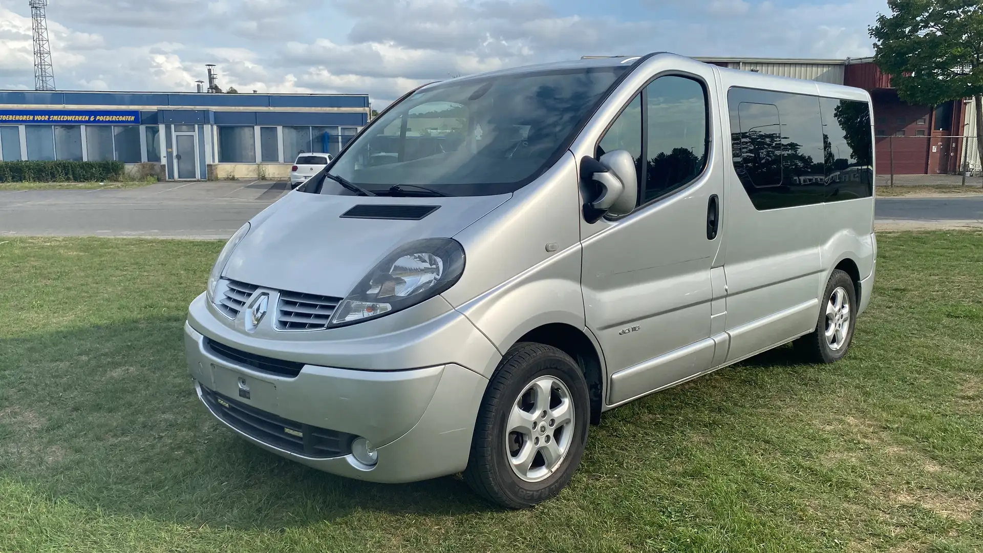 Renault Trafic ✅ Trafic 2.0 dCi Argent - 1