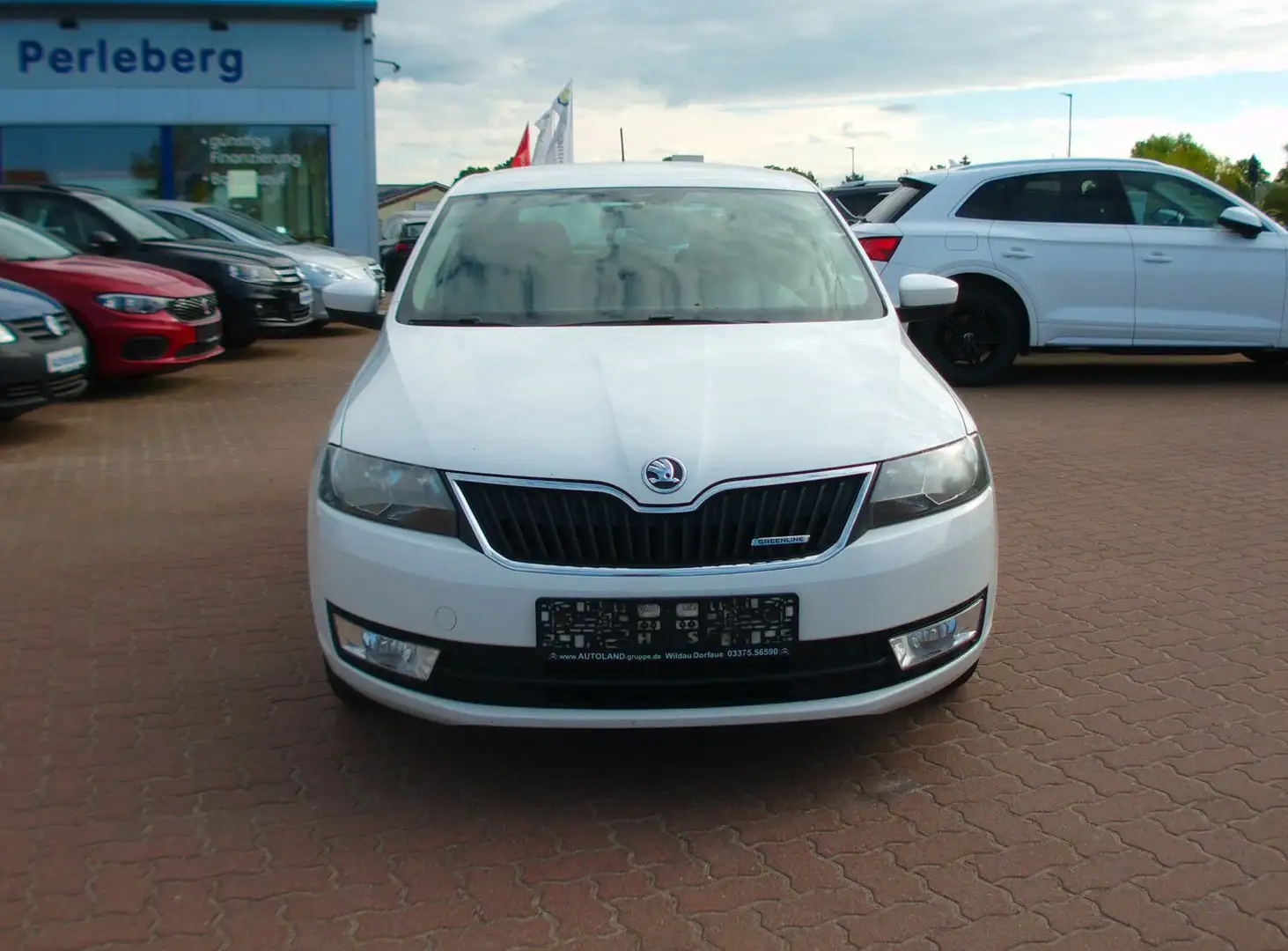 Skoda Rapid/Spaceback Spaceback Greenline Білий - 2