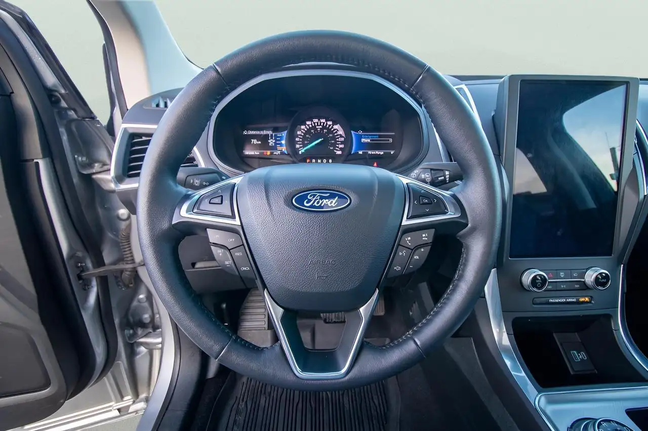 Ford Edge photo Ford Edge