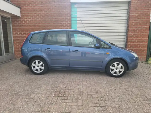 Ford Focus C-Max view 10