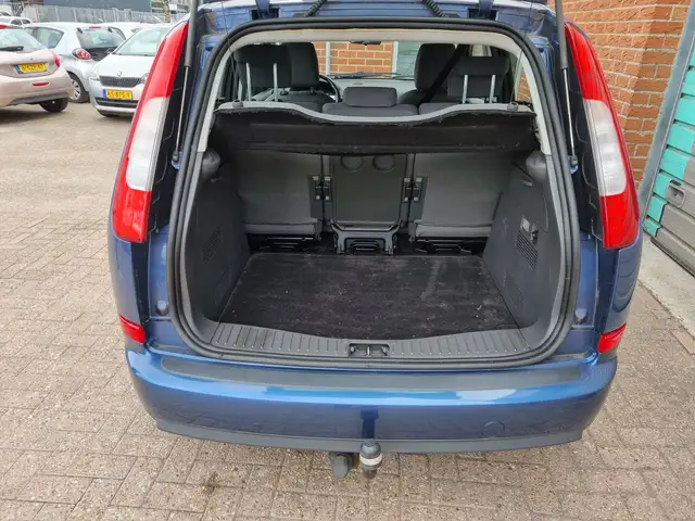 Ford Focus C-Max view 7