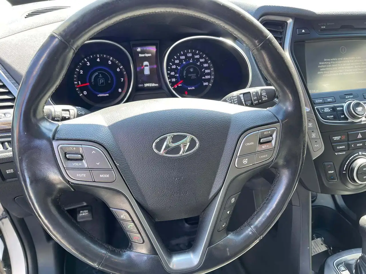 Hyundai SANTA FE снимка Hyundai SANTA FE