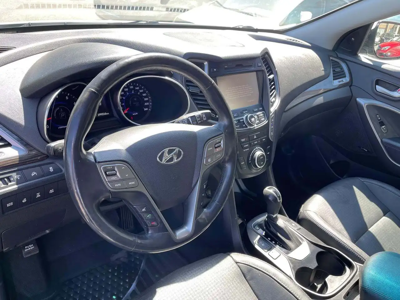 Hyundai SANTA FE снимка Hyundai SANTA FE