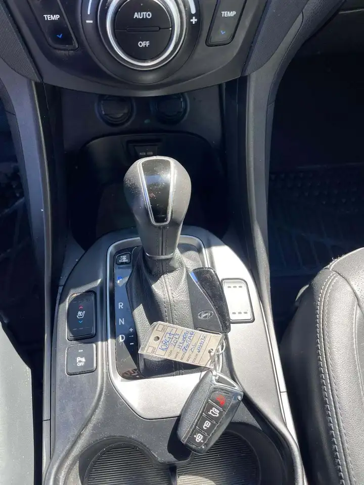 Hyundai SANTA FE снимка Hyundai SANTA FE