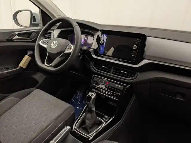 Volkswagen T-Cross view 6
