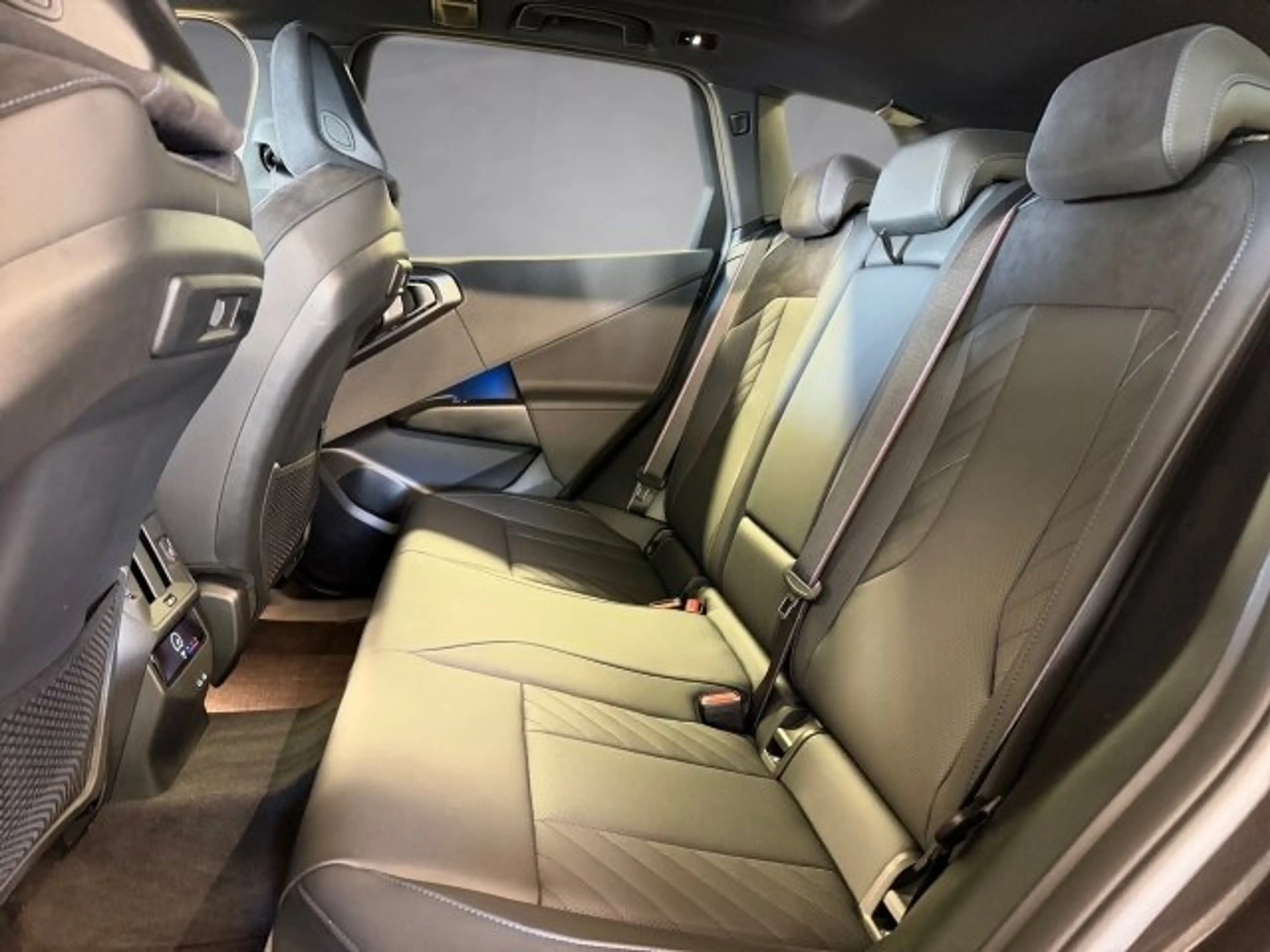 BMW X3 xDrive30e G45 XB1 — photo 12