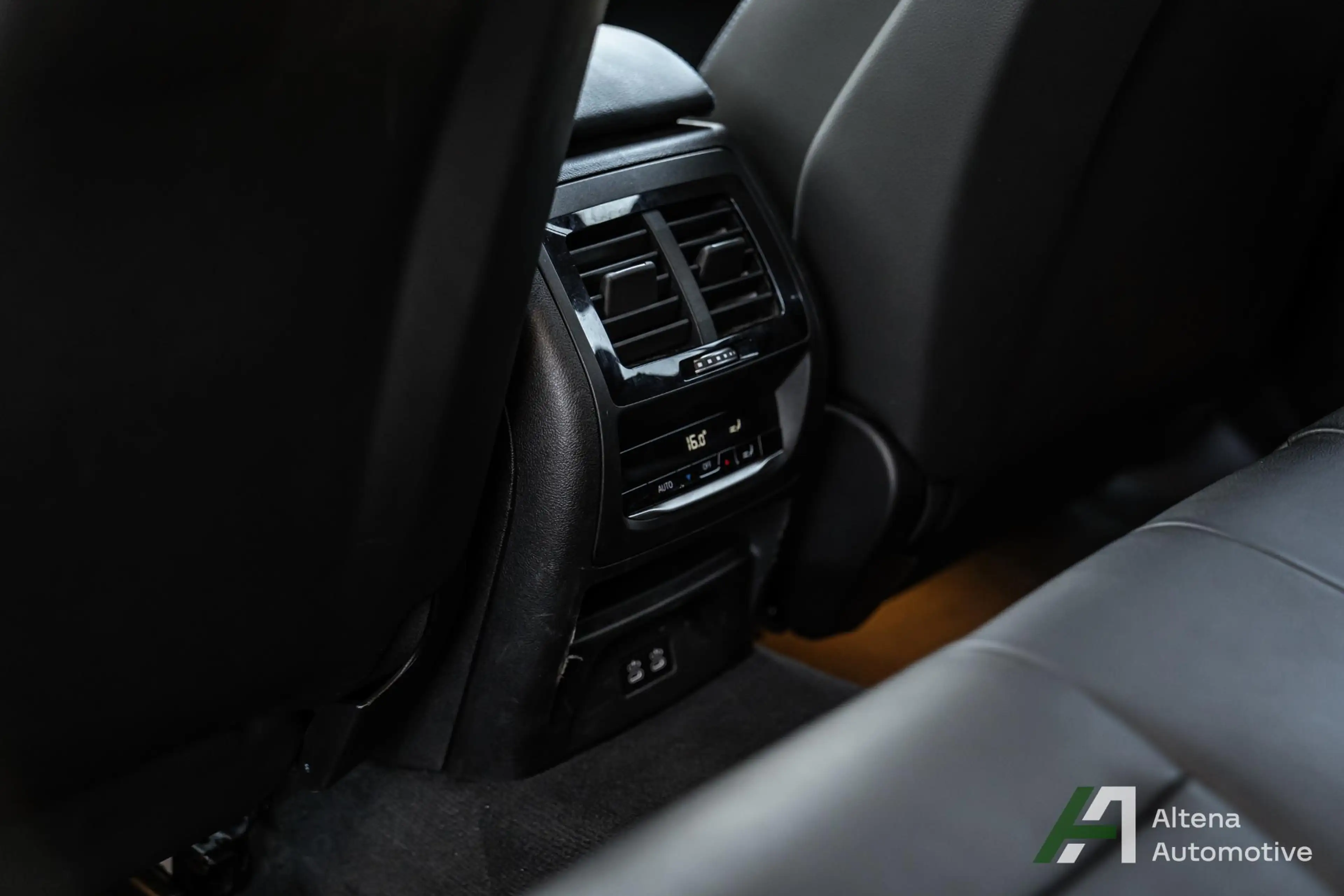 BMW X4 xDrive20i High Executive Edition M-sport, panorama — photo 14