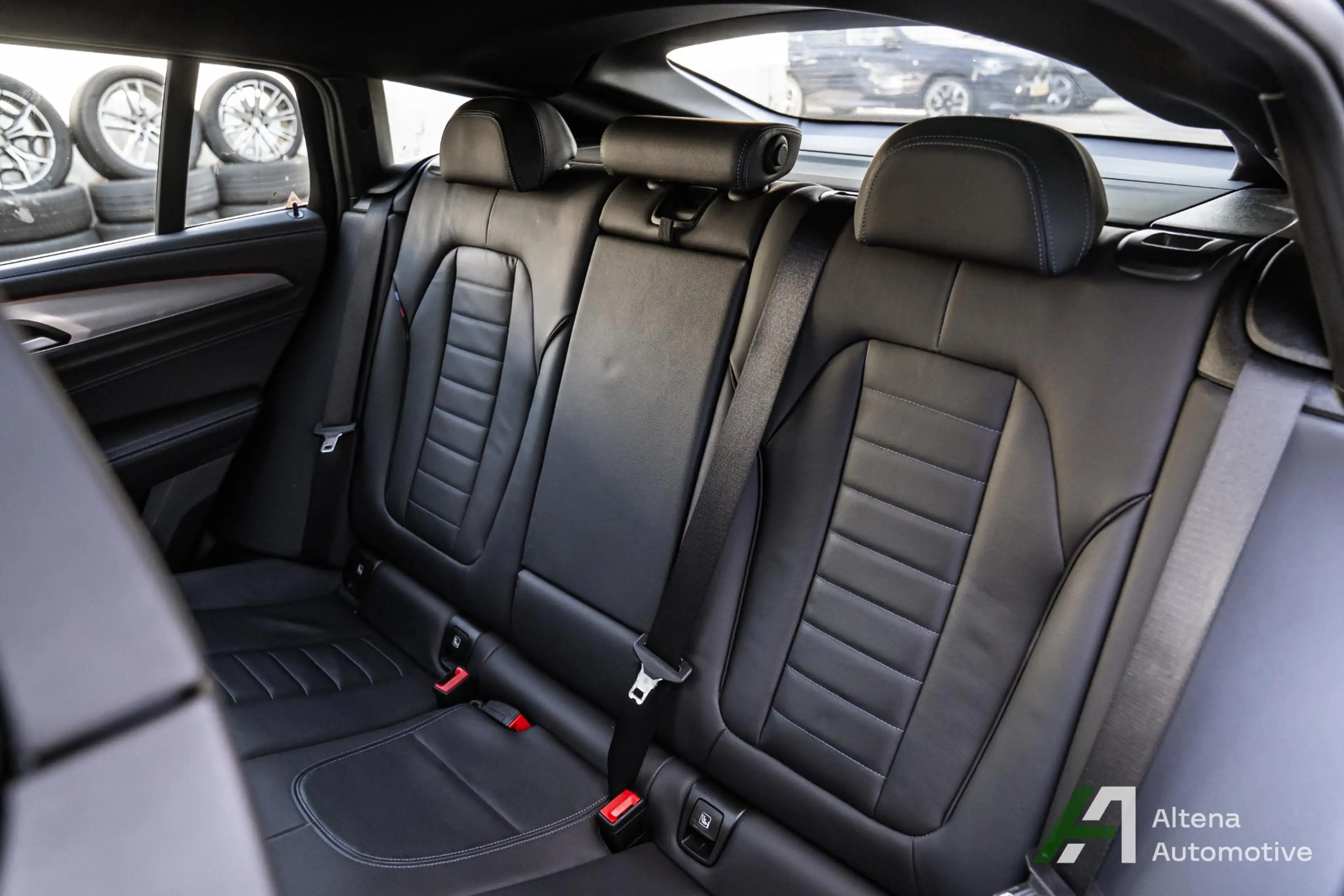 BMW X4 xDrive20i High Executive Edition M-sport, panorama — photo 12