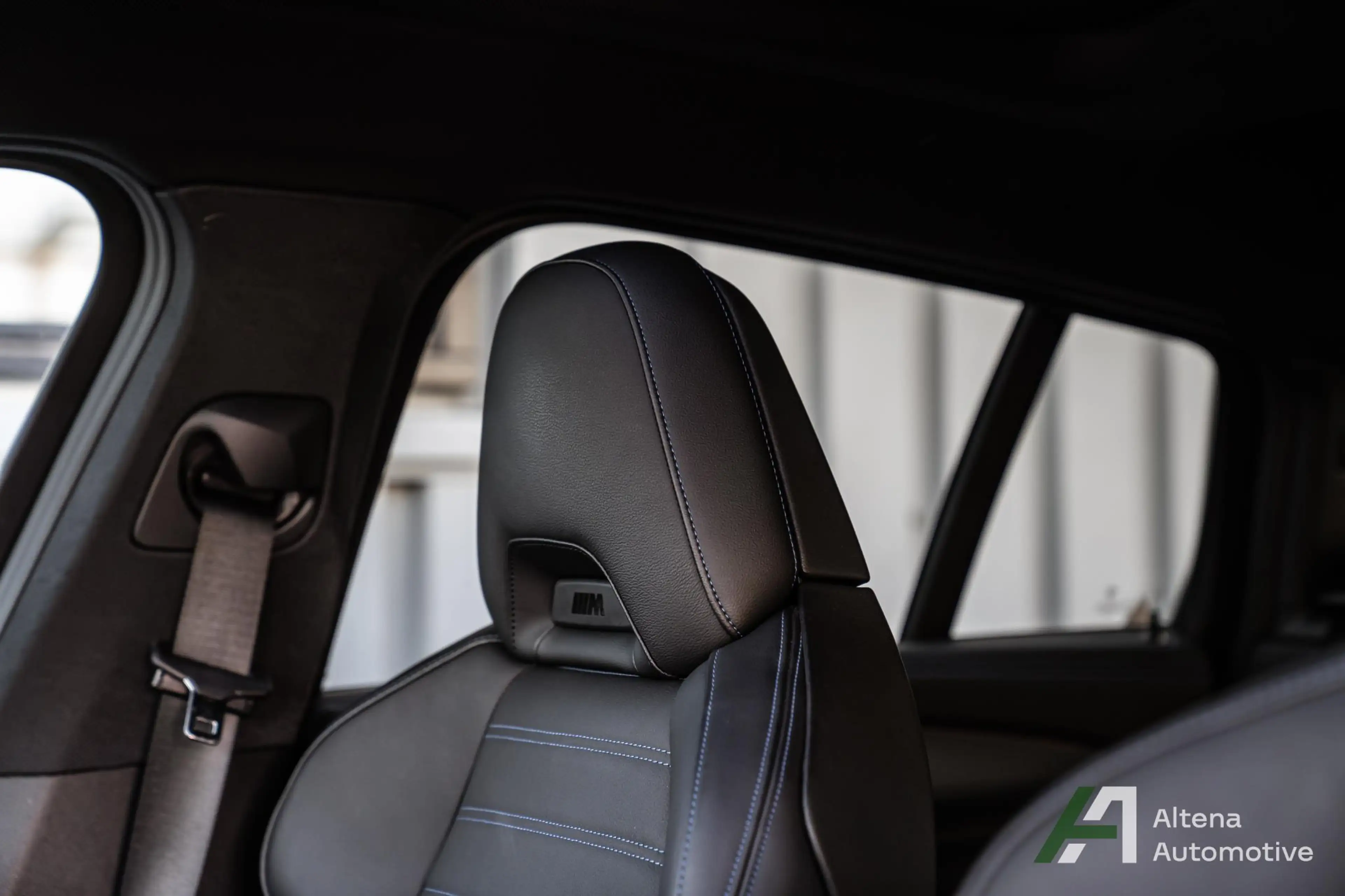 BMW X4 xDrive20i High Executive Edition M-sport, panorama — photo 9