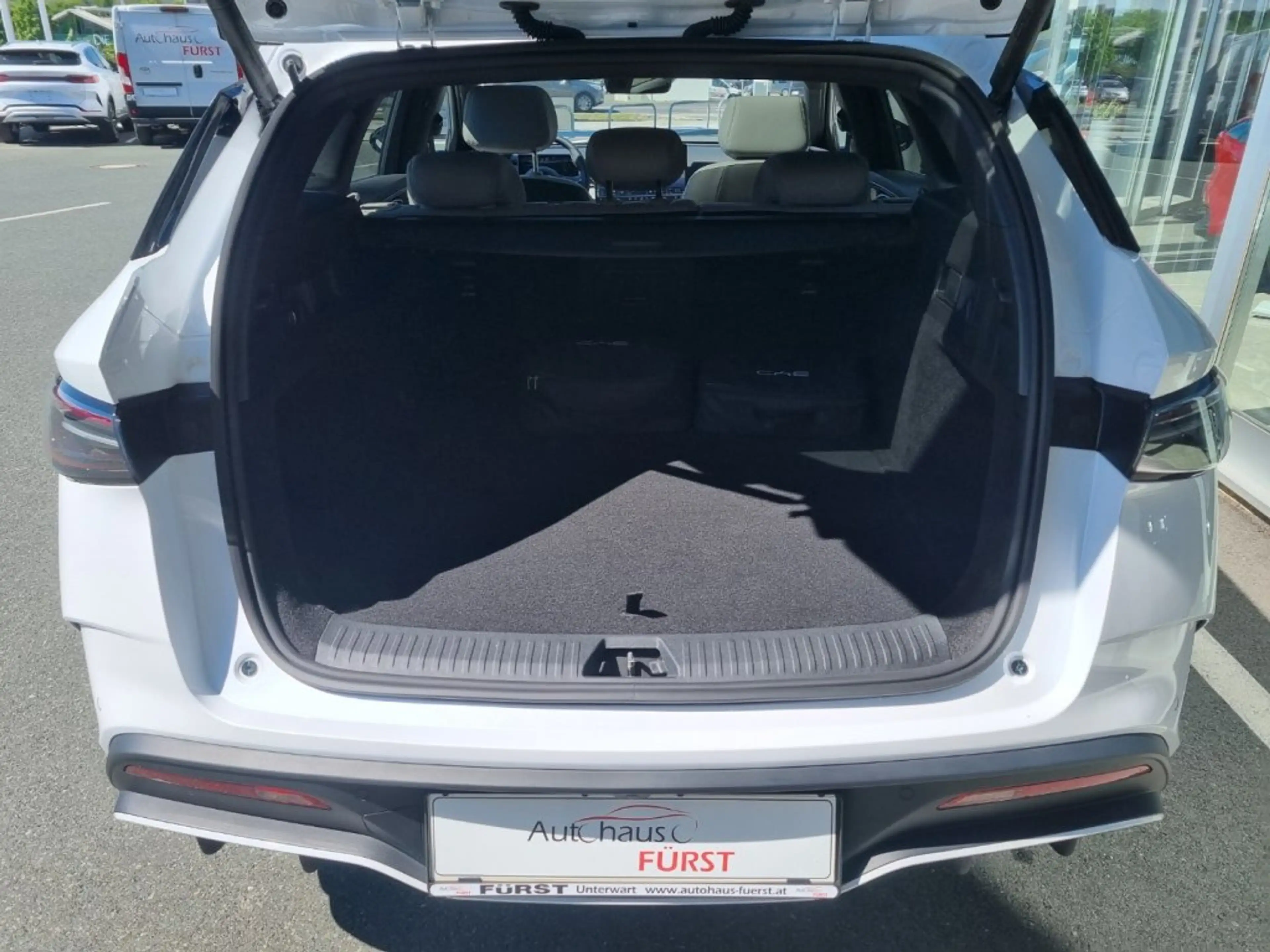 BYD Seal 6 DM-i Touring Comfort — photo 5
