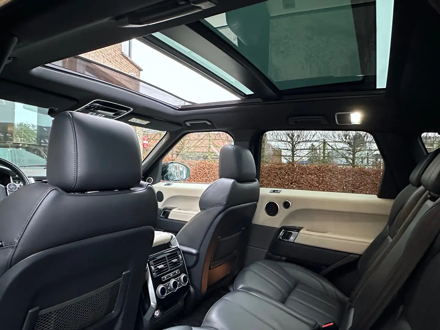 Land Rover Range Rover Sport 3.0 TDV6 HSE I Pano I 360 I Meridian *Full Black Zwart - 2
