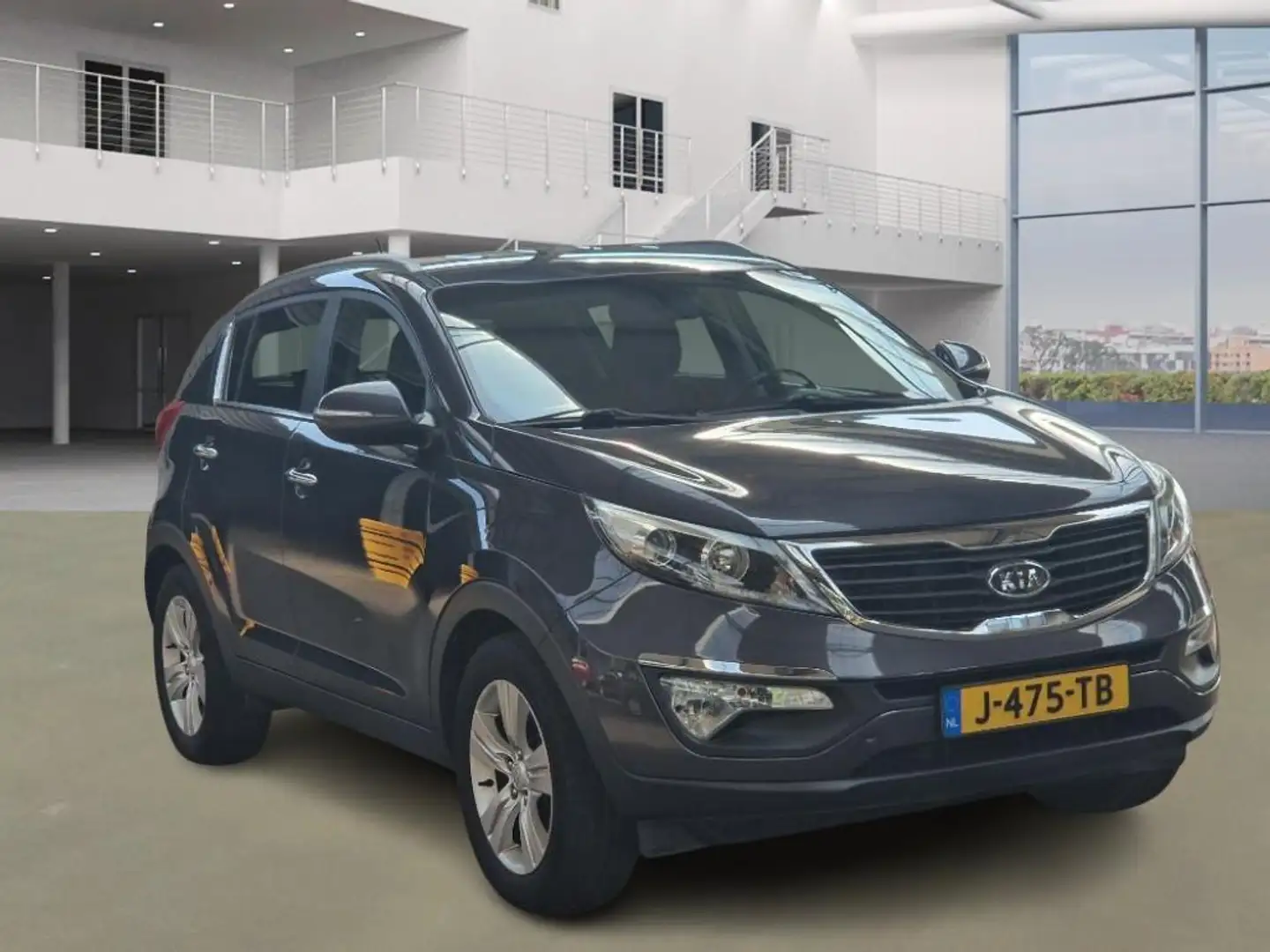 Kia Sportage 1.6 GDI ISG X-ecutive Plus Pack Gris - 2