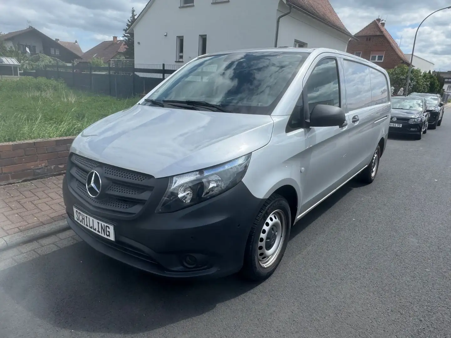 Mercedes-Benz Vito Kasten 116 CDI PRO RWD extralang+Automatik Silver - 1