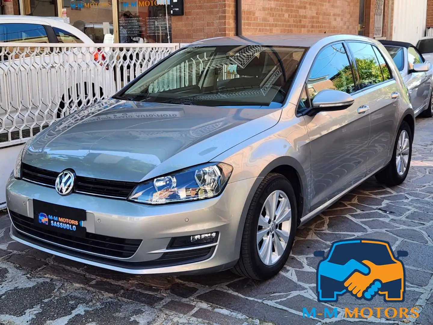 Volkswagen Golf 1.6 TDI 110 CV DSG 5p. Highline BlueMotion Technol Gris - 1