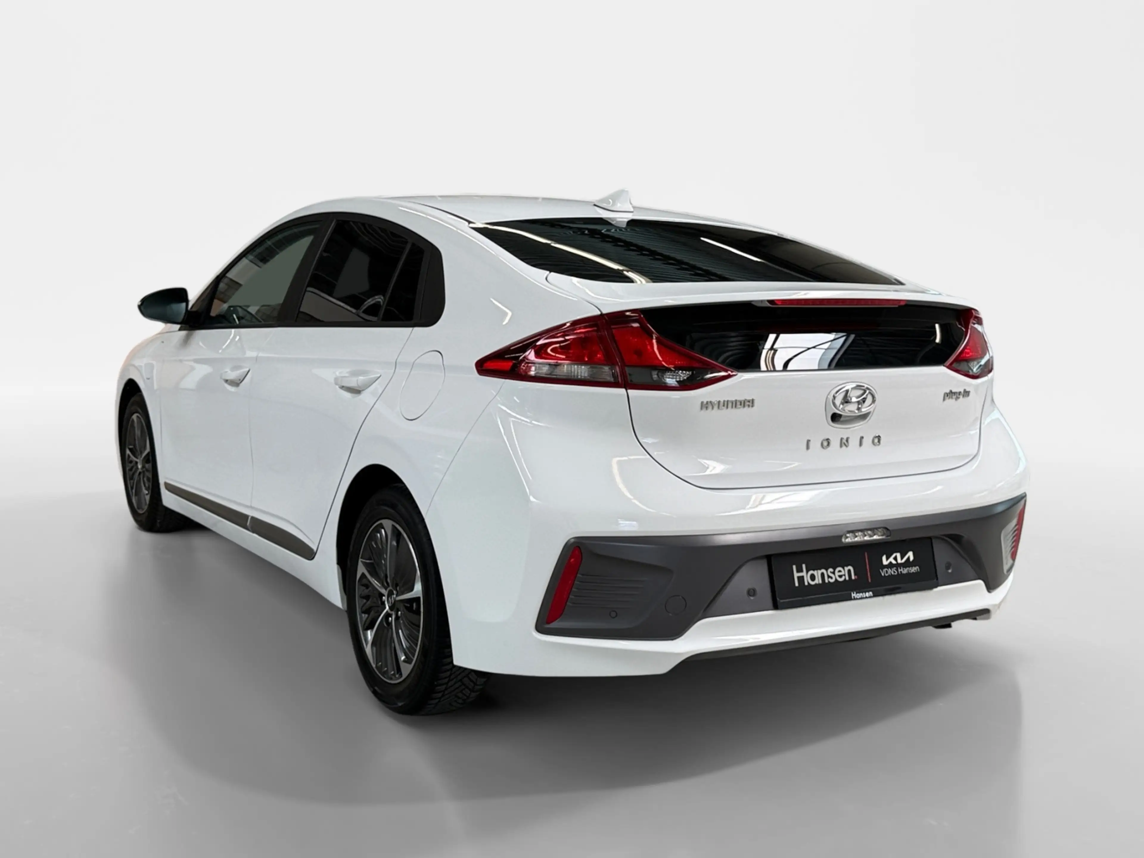 Hyundai IONIQ 1.6 GDi PHEV Comfort I CarPlay I Adaptive I Camera — photo 5