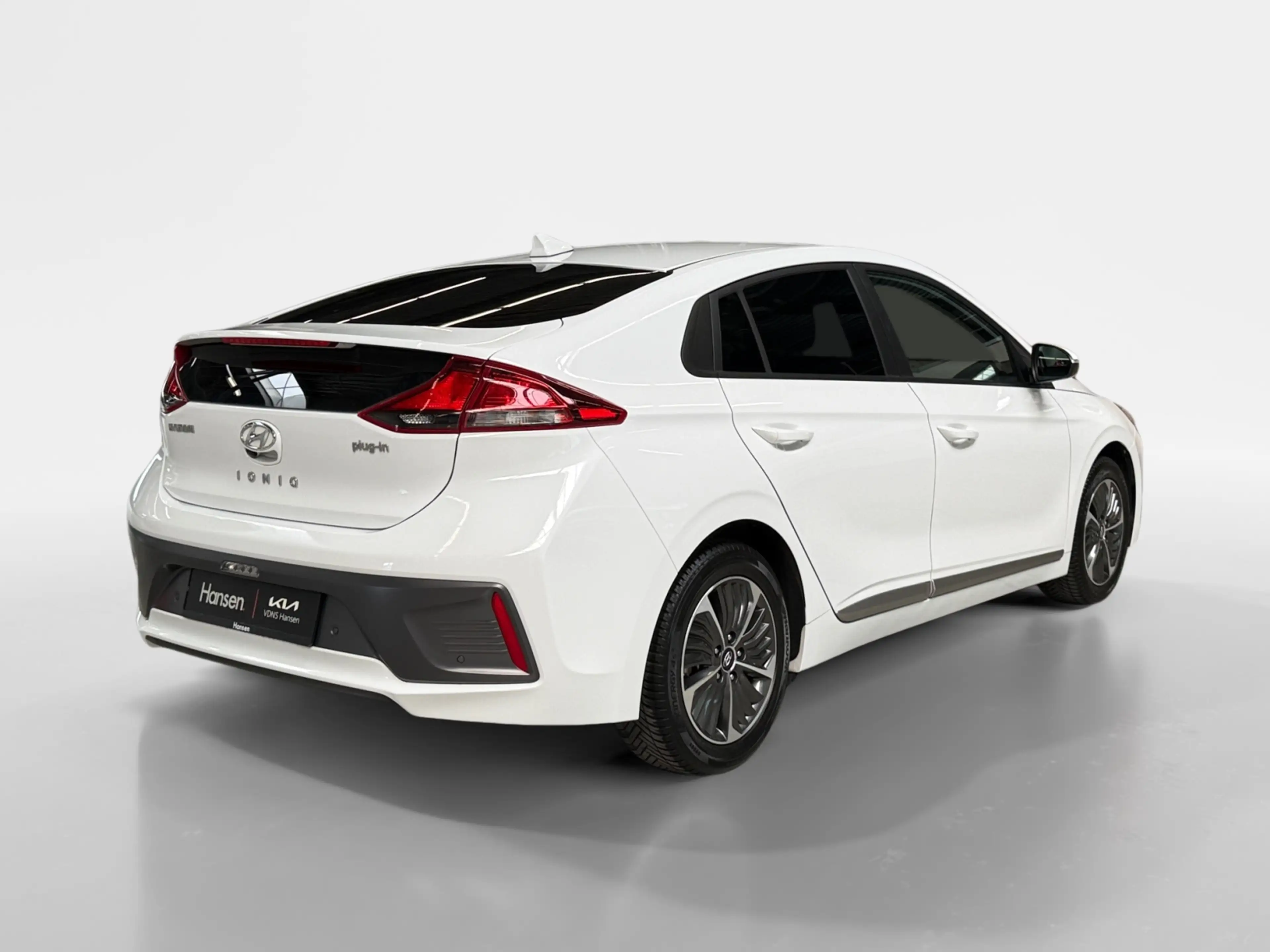 Hyundai IONIQ 1.6 GDi PHEV Comfort I CarPlay I Adaptive I Camera — photo 2