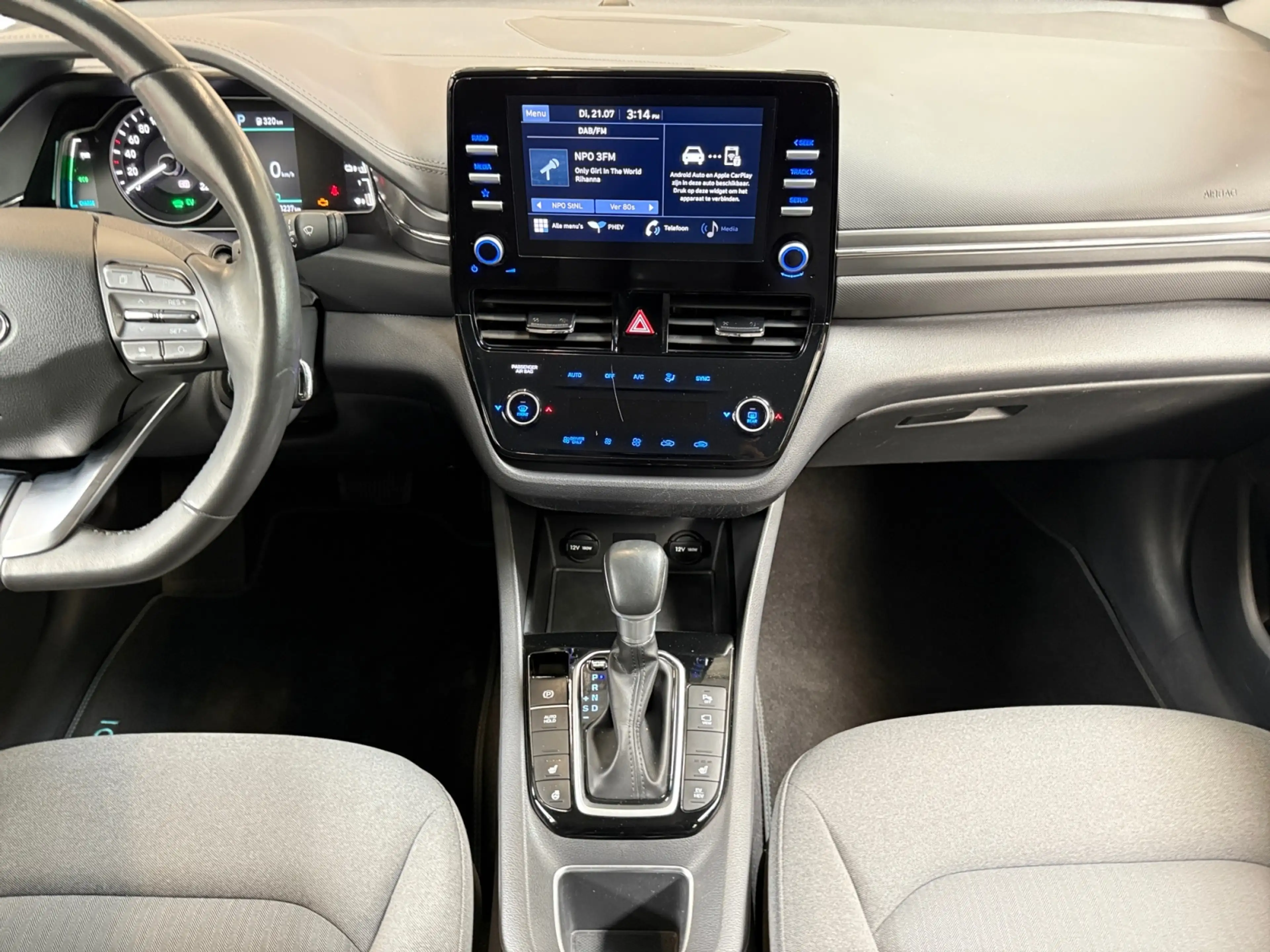 Hyundai IONIQ 1.6 GDi PHEV Comfort I CarPlay I Adaptive I Camera — photo 8