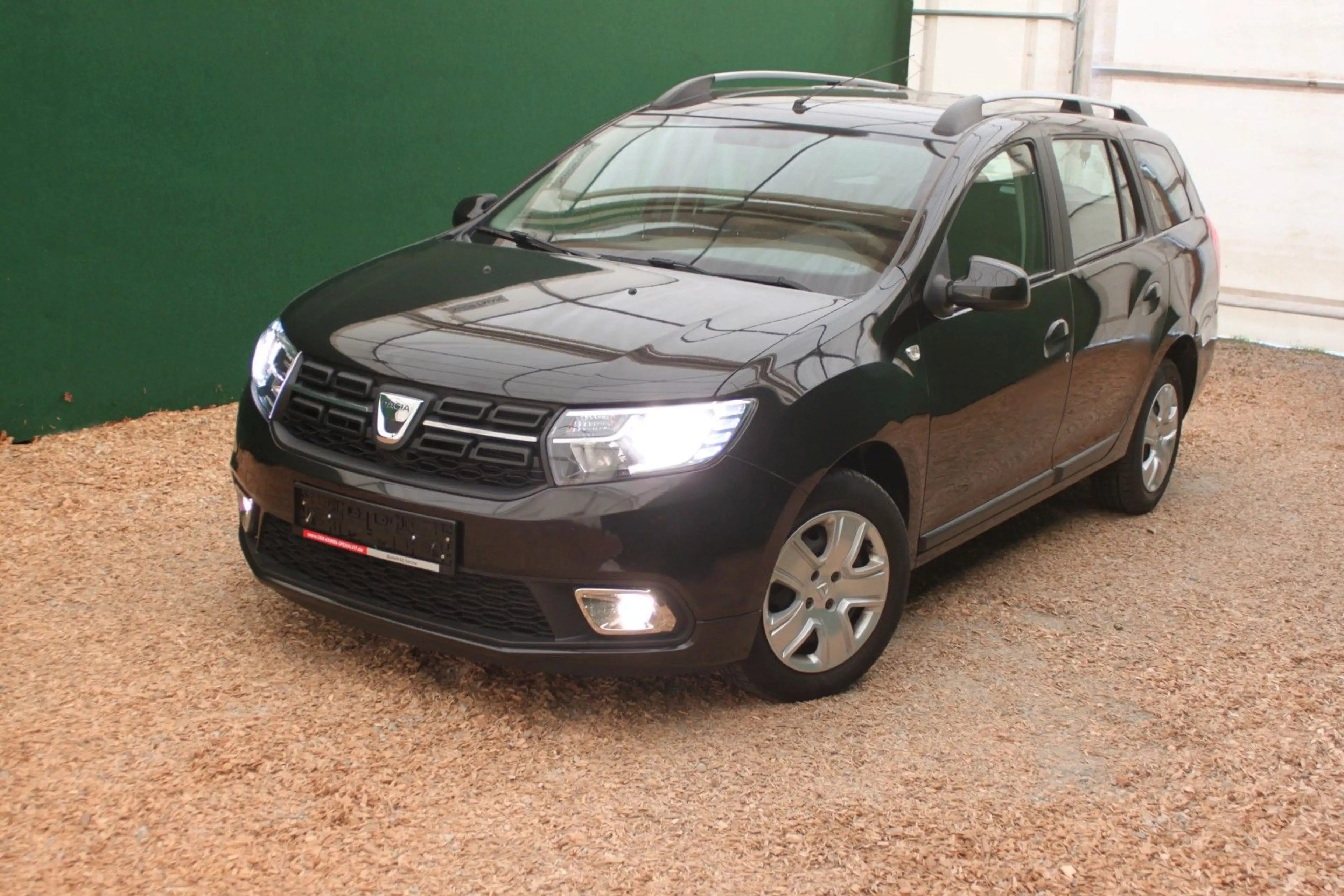 Dacia Logan MCV II/ Klima/ Navi/ Bluetooth/ PDC/ 56tkm — photo 2