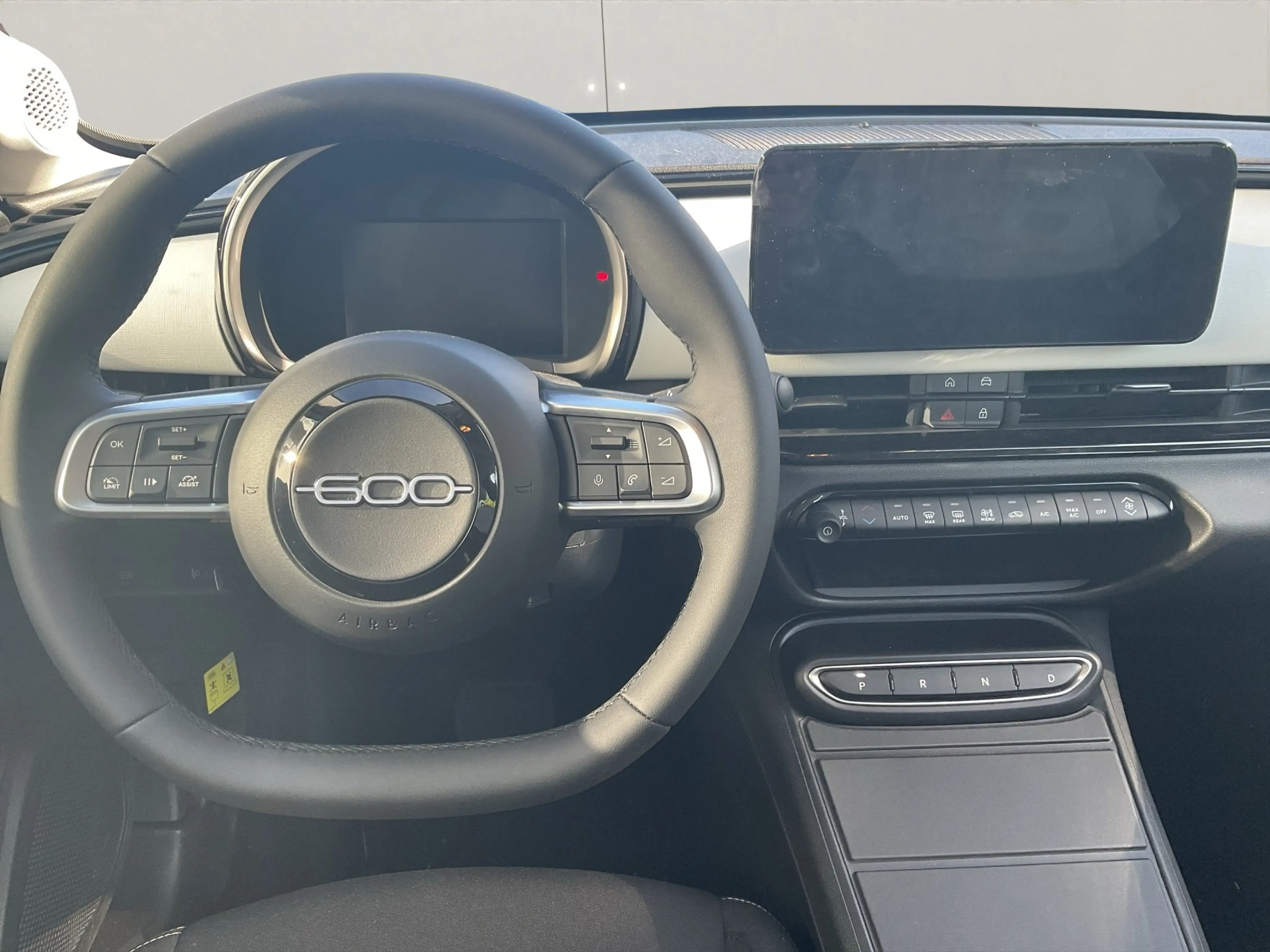 Fiat 600 Business Edt. Autom *Sitzhz+Allwetter+Kamera* — photo 12