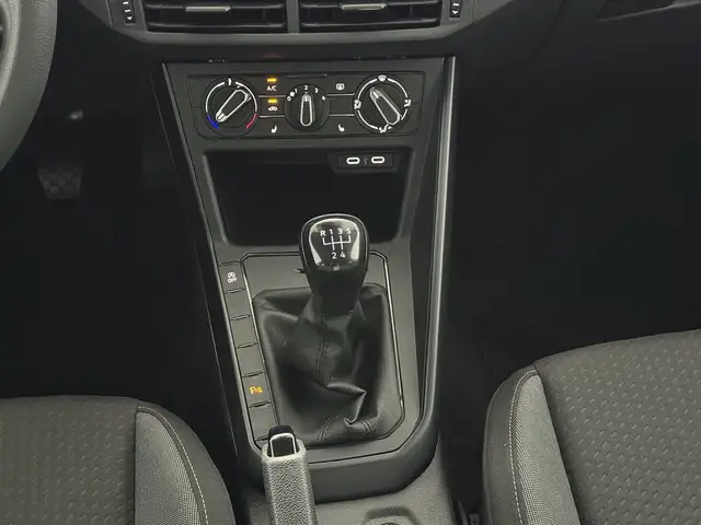 Volkswagen Taigo view 12