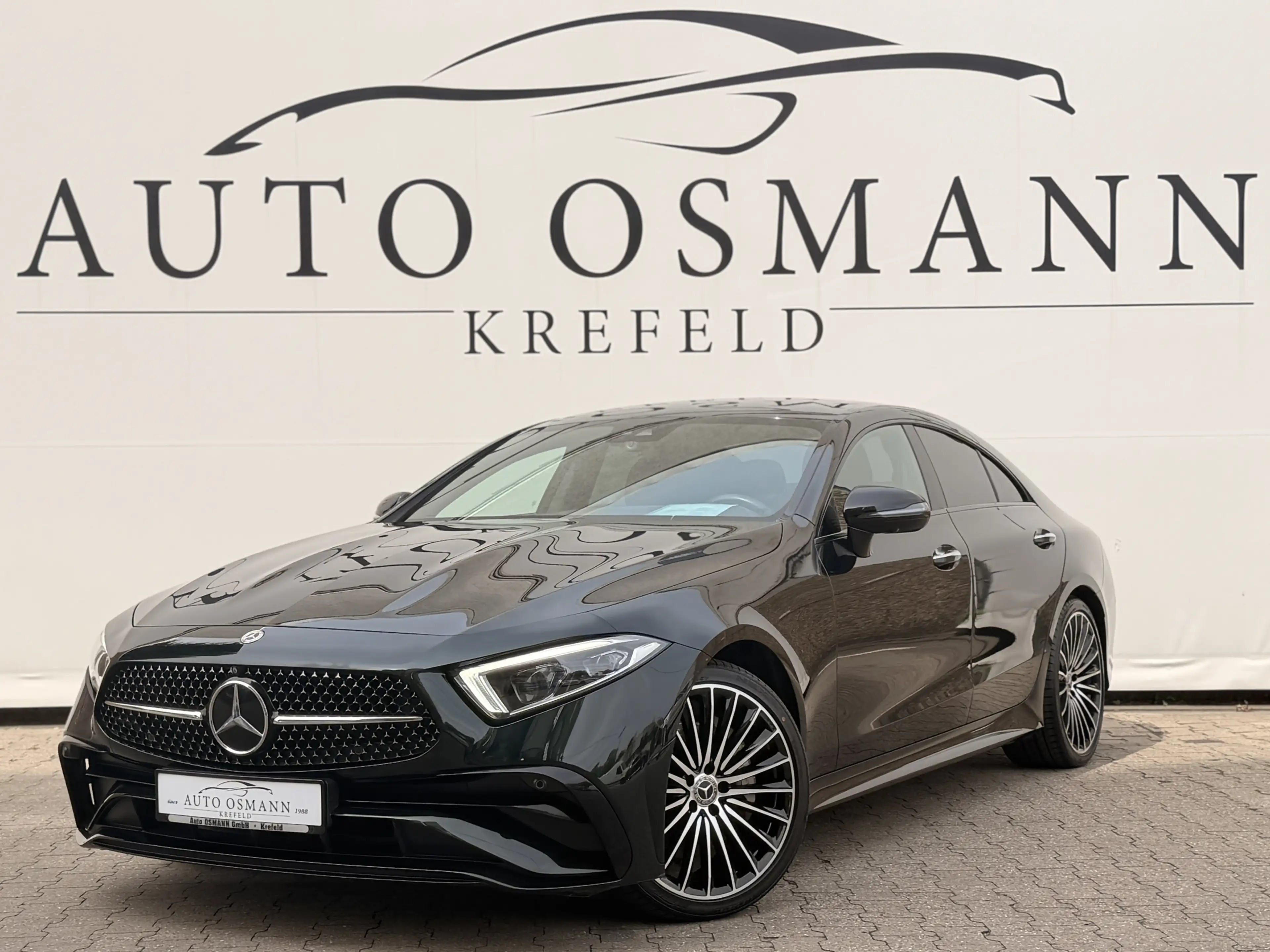 Mercedes-Benz CLS 300 d 4M AMG Line *Night* Burmester* 360°*..