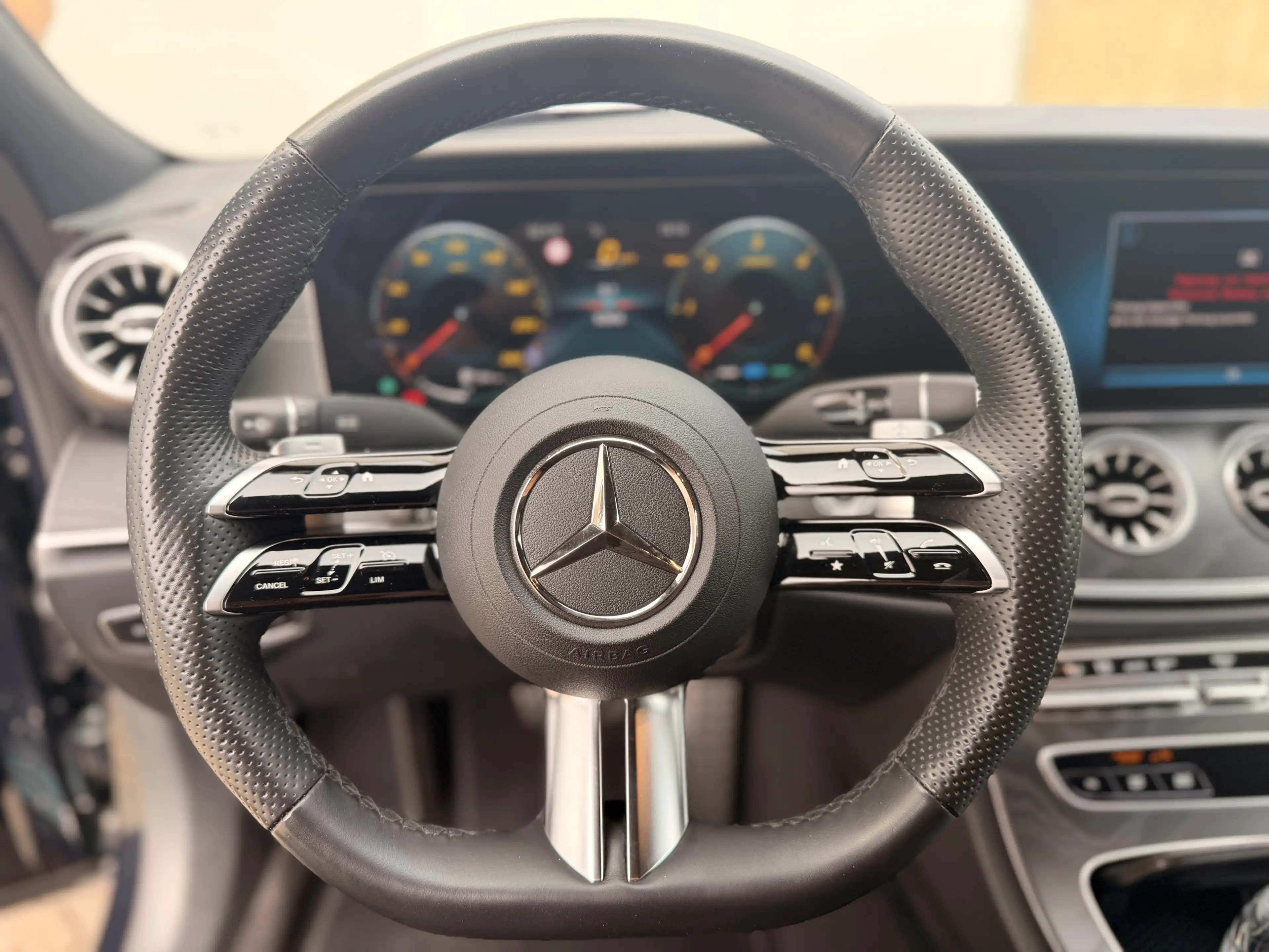 Mercedes-Benz CLS 300 d 4M AMG Line *Night* Burmester* 360°*.. — photo 9