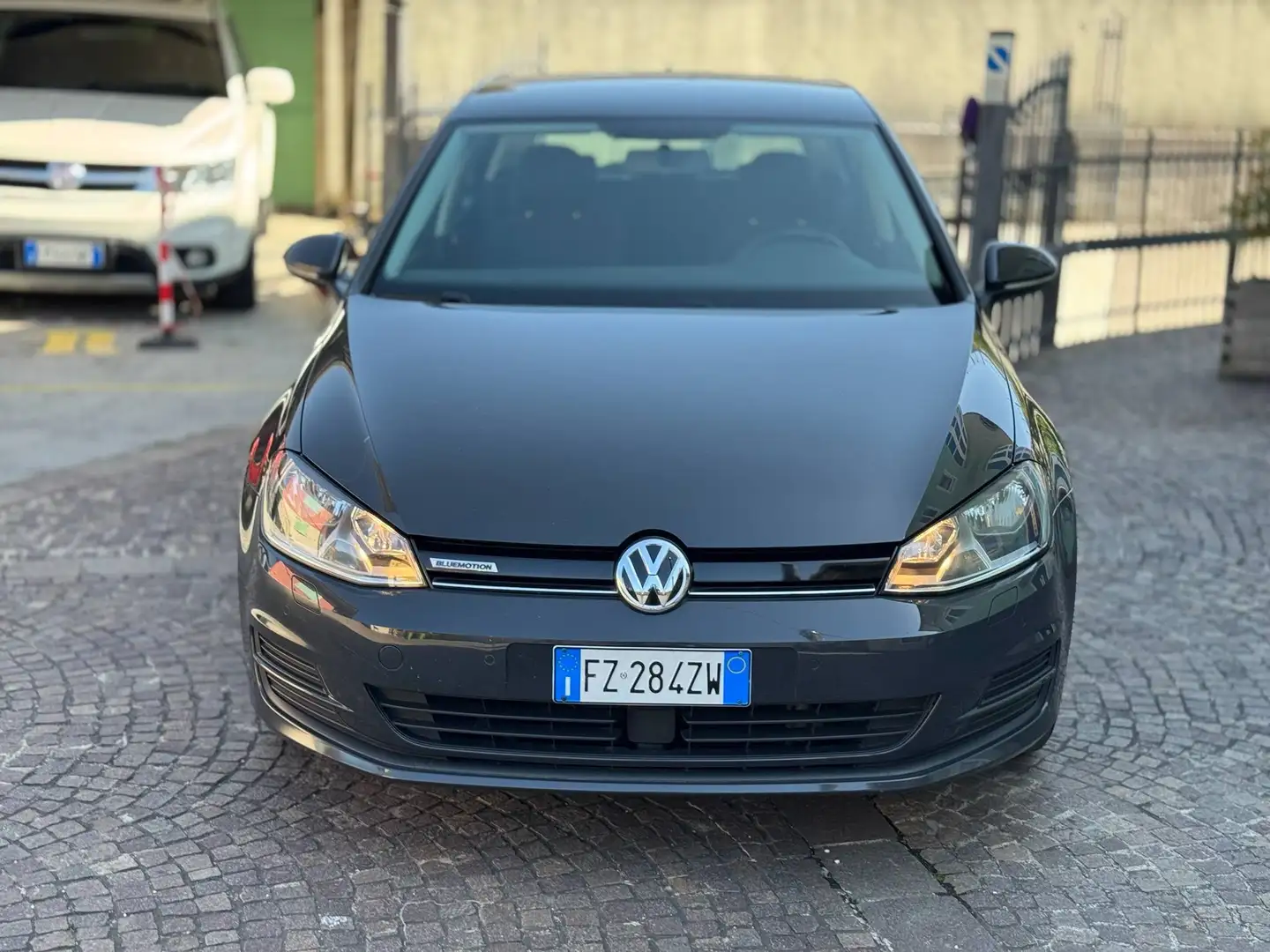 Volkswagen Golf 1.4 TGI 5p. Comfortline BlueMotion Grigio - 2