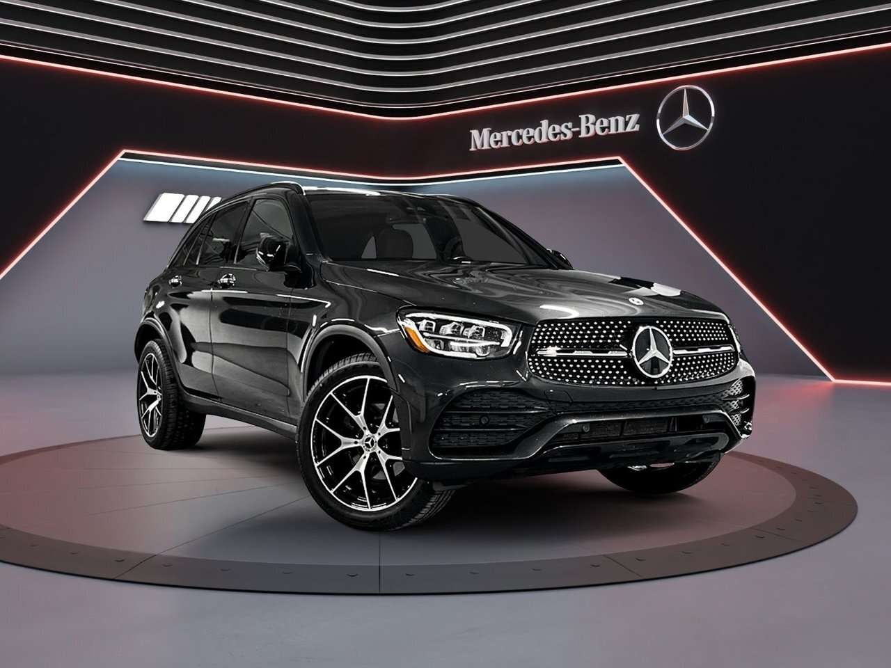 2022 Mercedes-Benz GLC 300 4MATIC SUV Premium & Night Package, Heated Ste