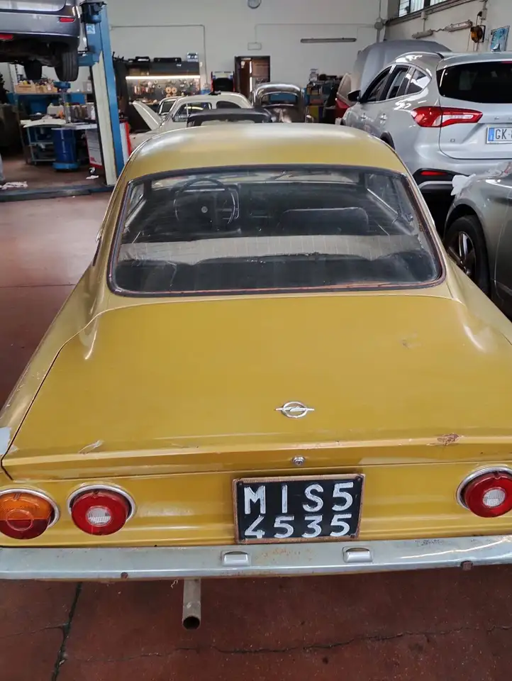 Opel Manta 1200 Lusso, foto 2
