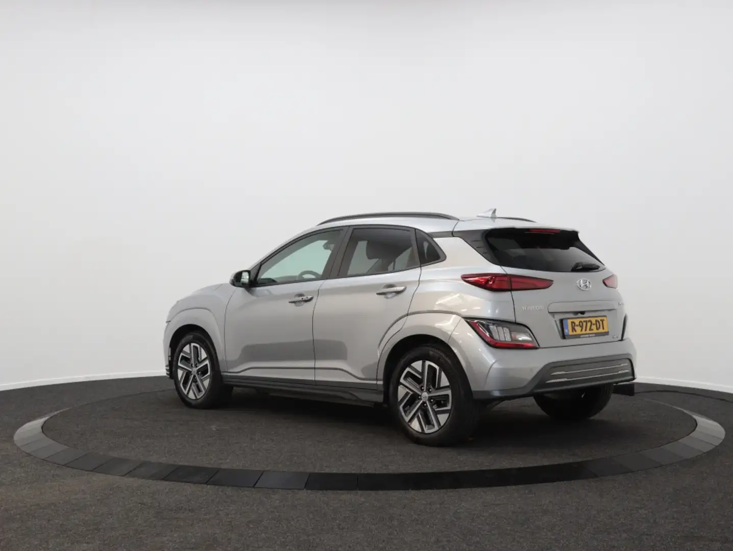 Hyundai KONA EV Premium 64 kWh | 3 Fase | Leder | Navigatie | C Grijs - 2
