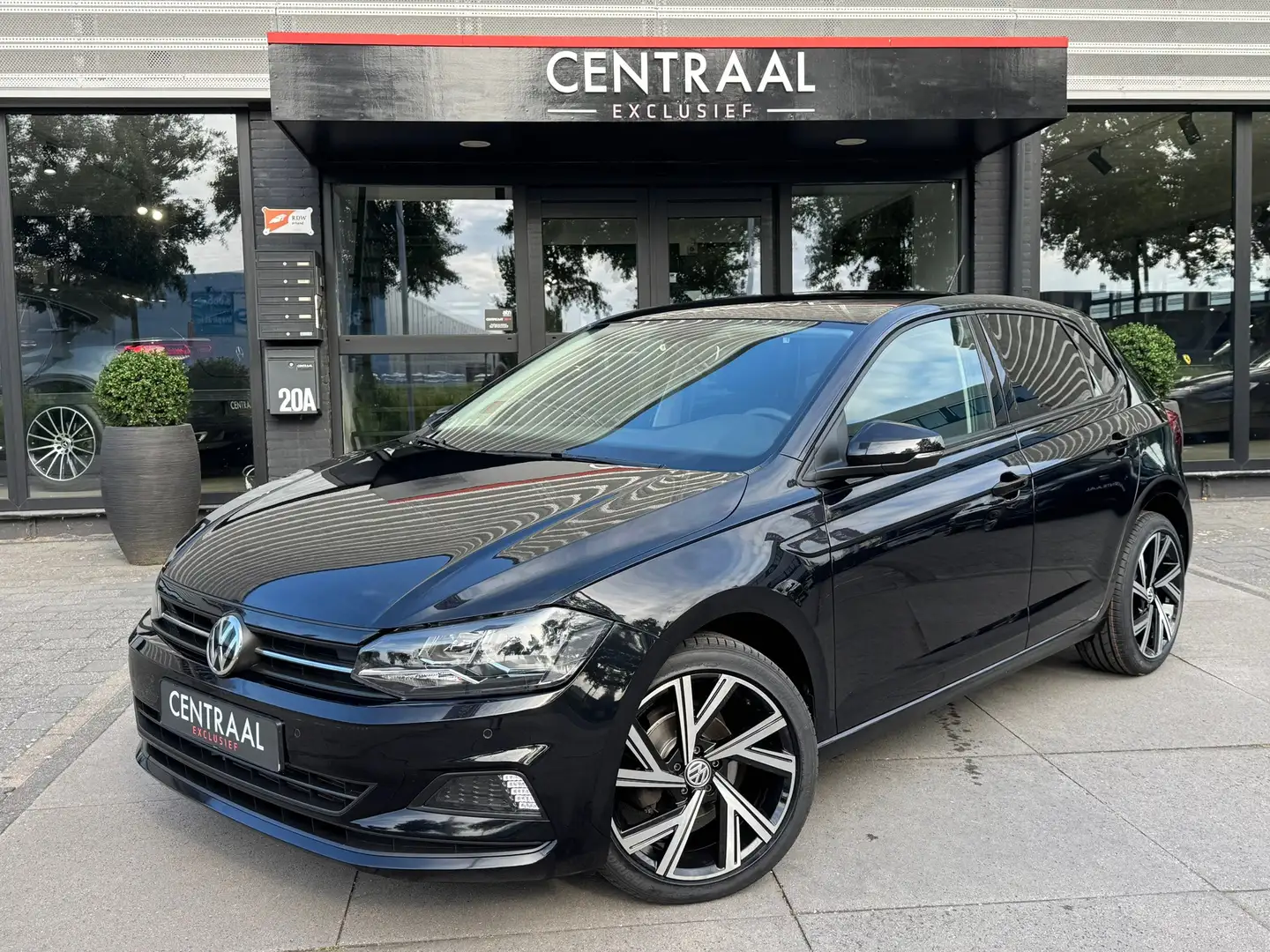 Volkswagen Polo 1.0 TSI Virtual Cockpit|Keyless|Carplay|Cruise Con Zwart - 1