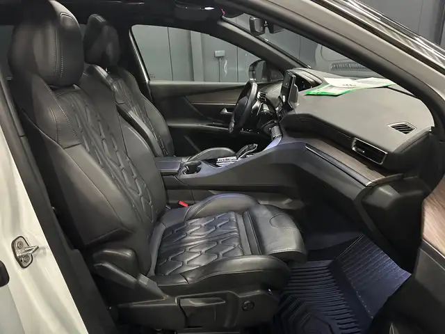 Peugeot 5008 view 11