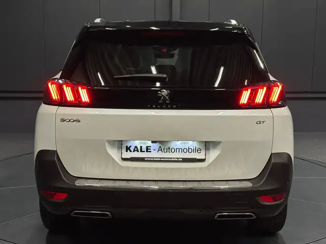 Peugeot 5008 view 4