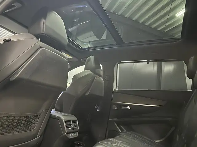 Peugeot 5008 view 10