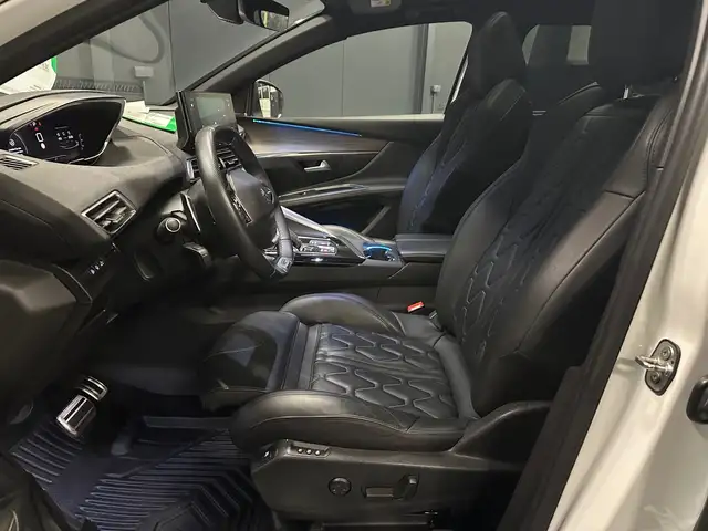 Peugeot 5008 view 16