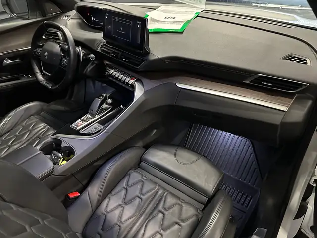Peugeot 5008 view 12