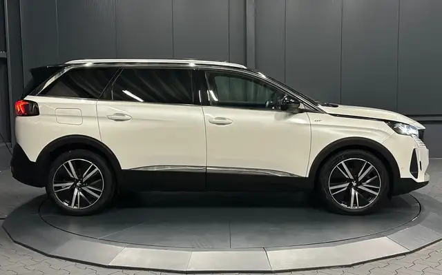 Peugeot 5008 view 6
