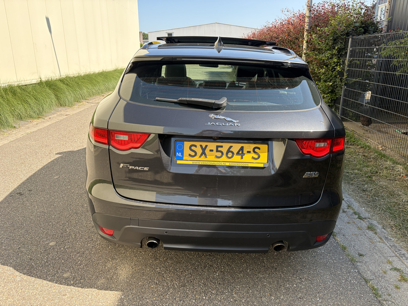 Jaguar F-Pace 2.0 Portfolio AWD 25t / AUTOMAAT / PANORAMADAK / M — photo 22