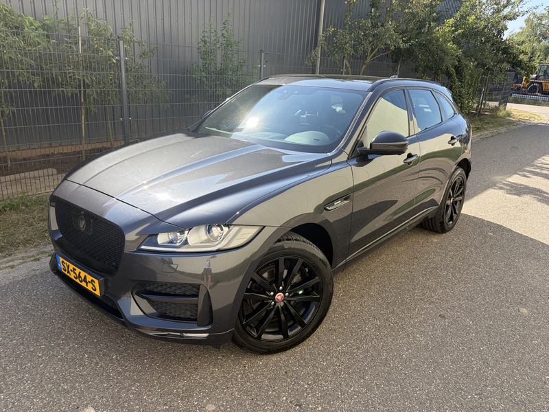 Jaguar F-Pace 2.0 Portfolio AWD 25t / AUTOMAAT / PANORAMADAK / M — photo 2
