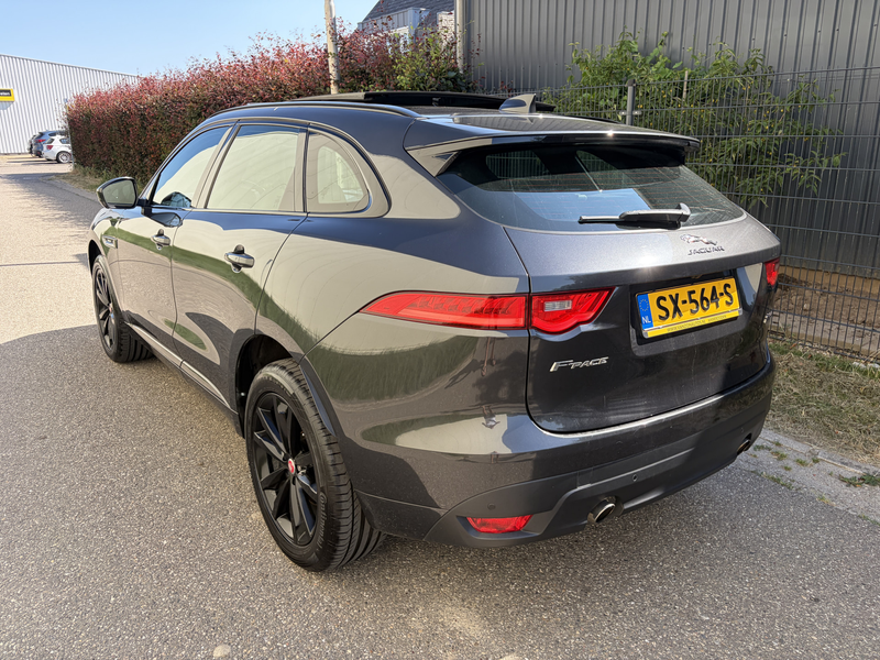 Jaguar F-Pace 2.0 Portfolio AWD 25t / AUTOMAAT / PANORAMADAK / M — photo 21