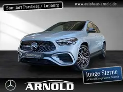 Mercedes-Benz GLA 200 AMG Line Night Pano 360° Distr MULTIBEAM AMG Styling/Night Paket/Special Edition/Navi/Distronic/Autom./Klima/Sitzhzg.