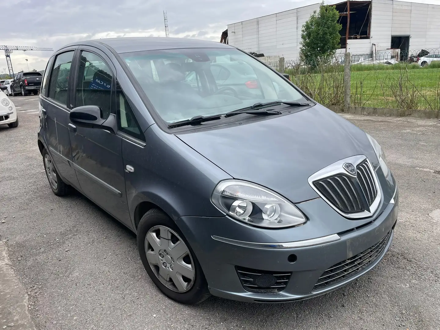 Lancia MUSA Musa 1.4i Gold Start Grau - 1