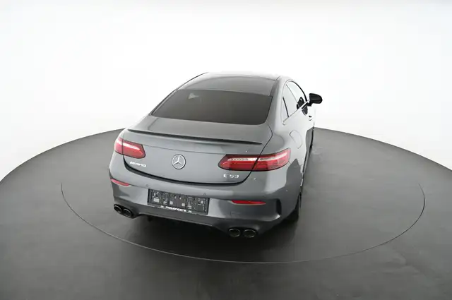 Mercedes-Benz E-Class view 12