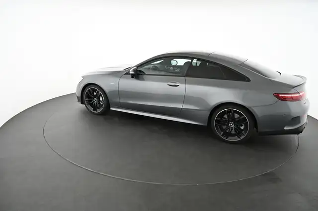 Mercedes-Benz E-Class view 7