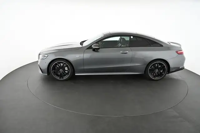 Mercedes-Benz E-Class view 5